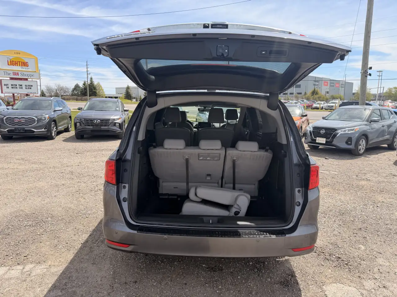 Honda Odyssey снимка Honda Odyssey