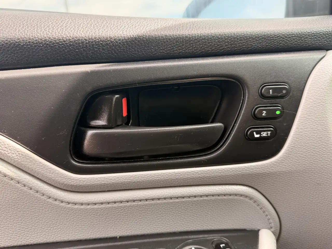 Honda Odyssey снимка Honda Odyssey