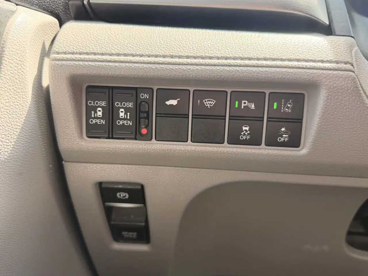 Honda Odyssey снимка Honda Odyssey
