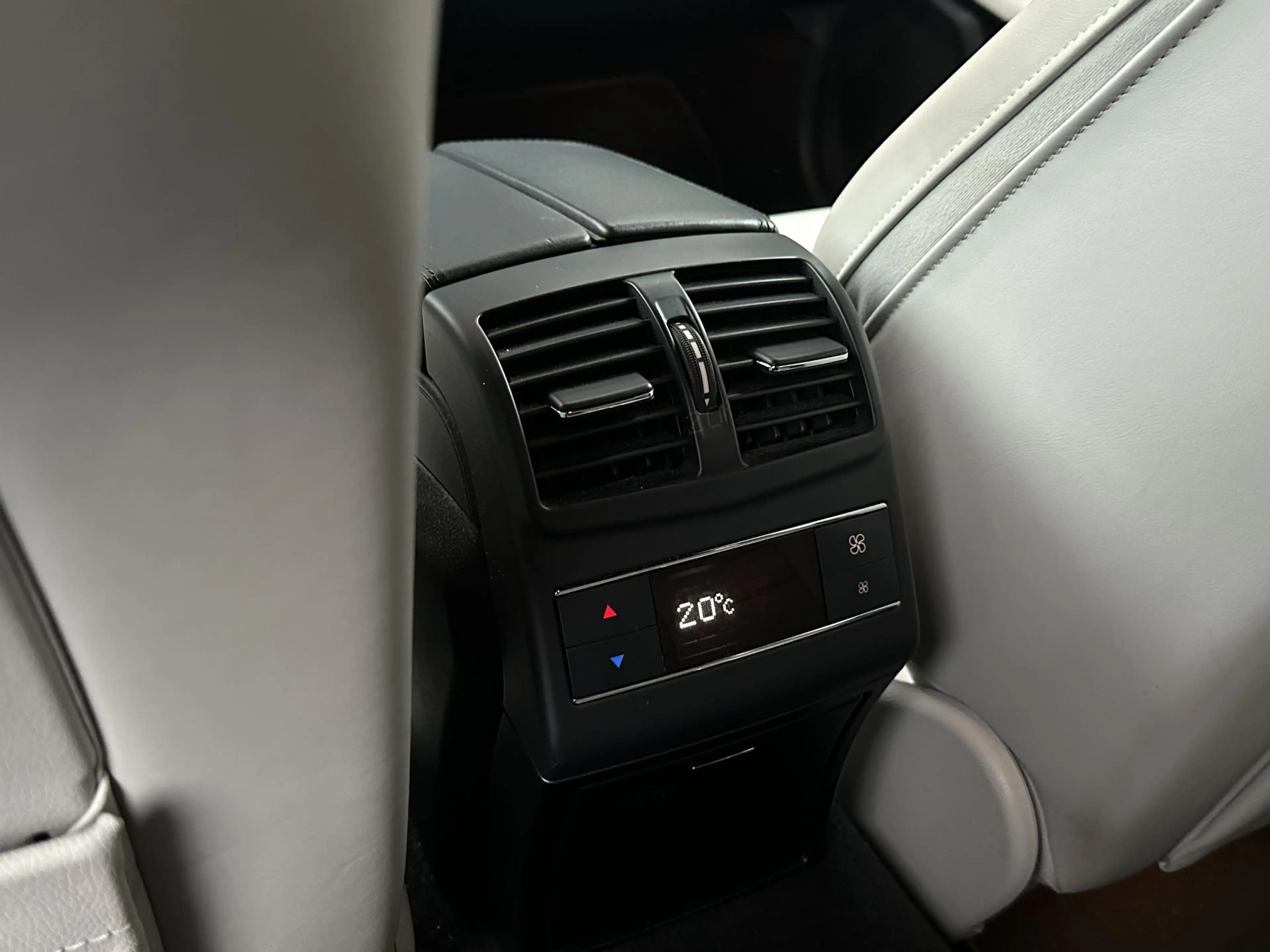 Mercedes-Benz E 63 AMG Estate S 4MATIC Adapt. Cruise B&O Nappa Leder Mult — photo 14