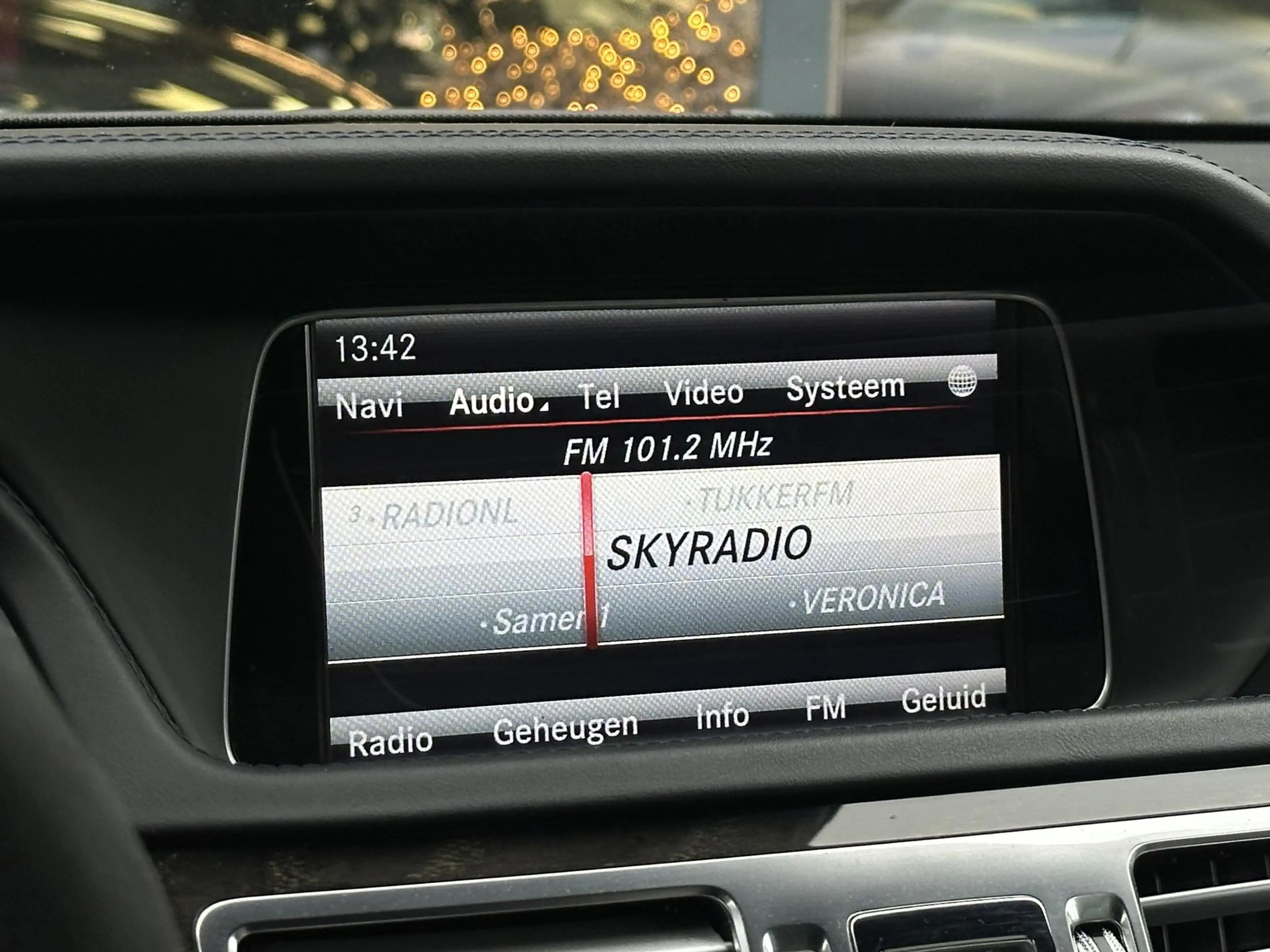 Mercedes-Benz E 63 AMG Estate S 4MATIC Adapt. Cruise B&O Nappa Leder Mult — photo 30