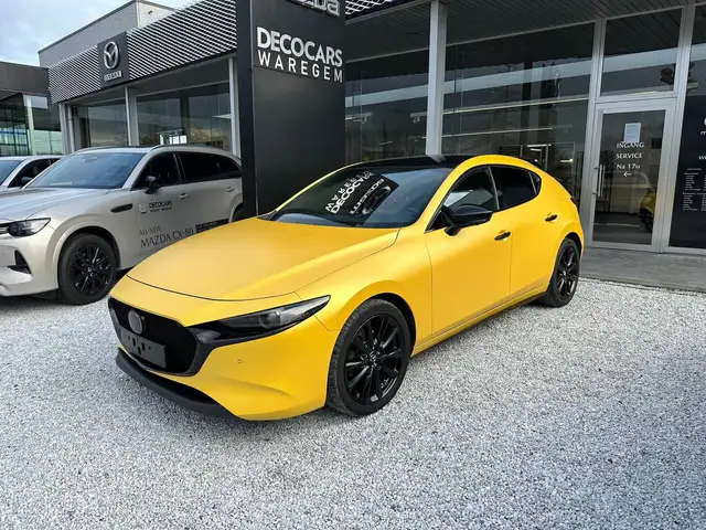 Mazda 3 AUTOMAAT / burgundy Interieur / Bose / Trekhaak