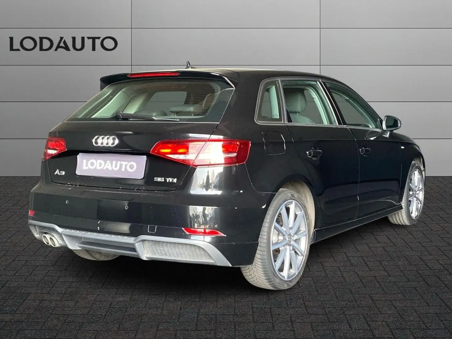 Audi A3 SPB 35 TDI S tronic Admired Noir - 2