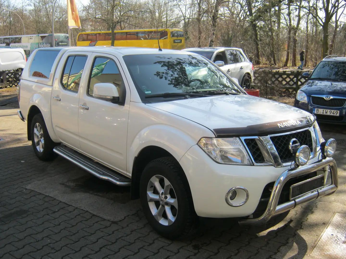 Nissan Navara 2.5 dCi Double Cab LKW-ZUL./TOPZUSTAND ! Weiß - 1