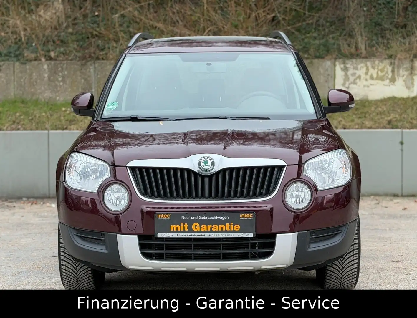Skoda Yeti 1.2 TSI Active/1 HAND/SH-GEPFLEGT/PANO/AHK Rot - 2