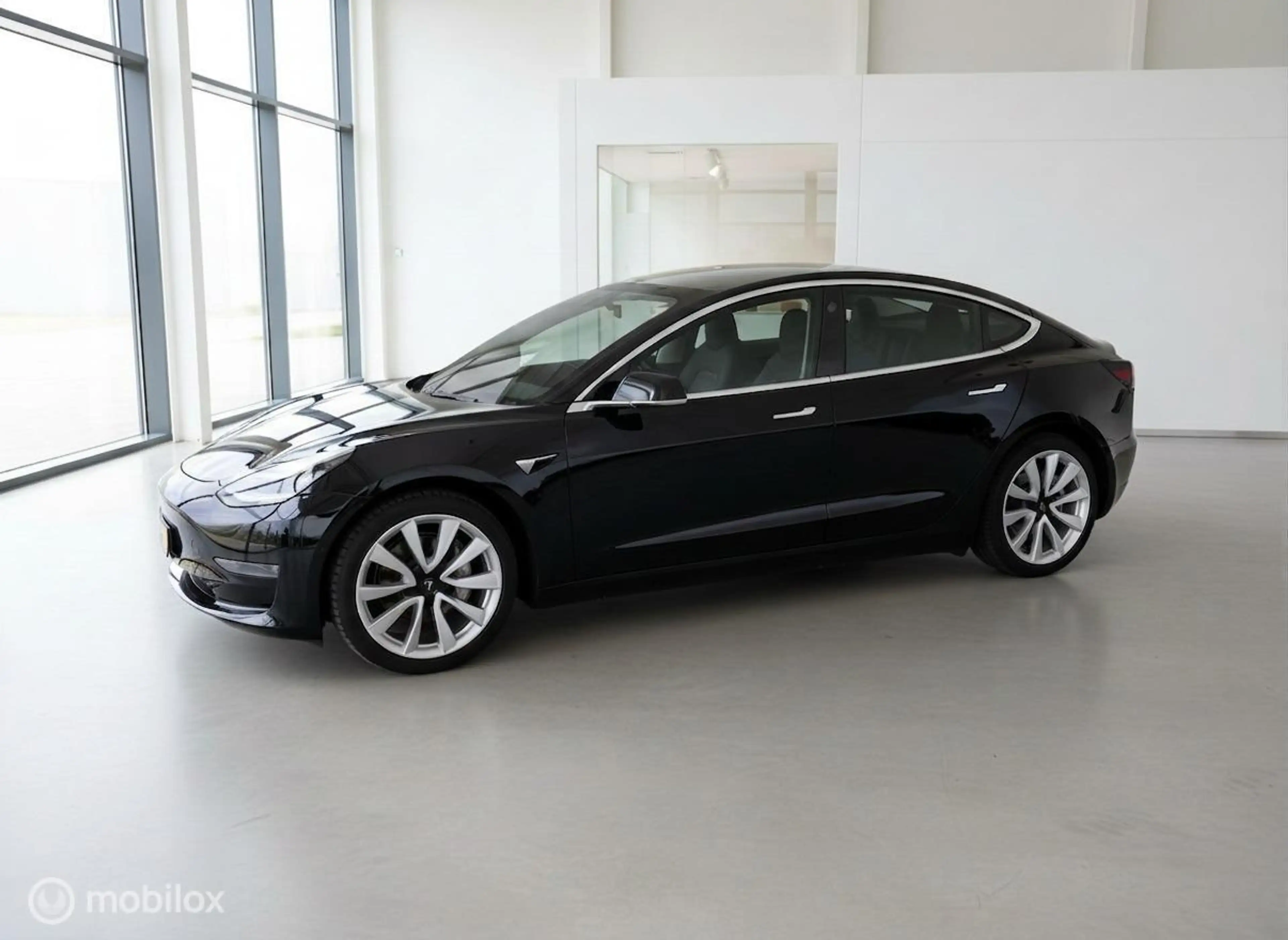 Tesla Model 3 Long Range AWD | 75 kWh | SOH 82% | MOBA | Autopil — photo 4