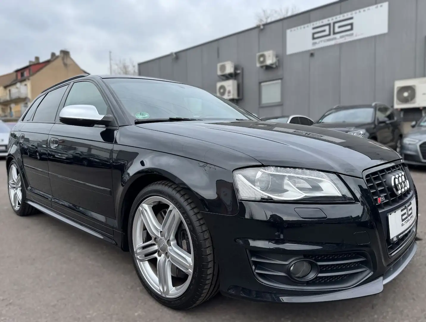 Audi S3 2.0 TFSI quattro *2.Hand/Leder/Navi/Panorama* Schwarz - 1