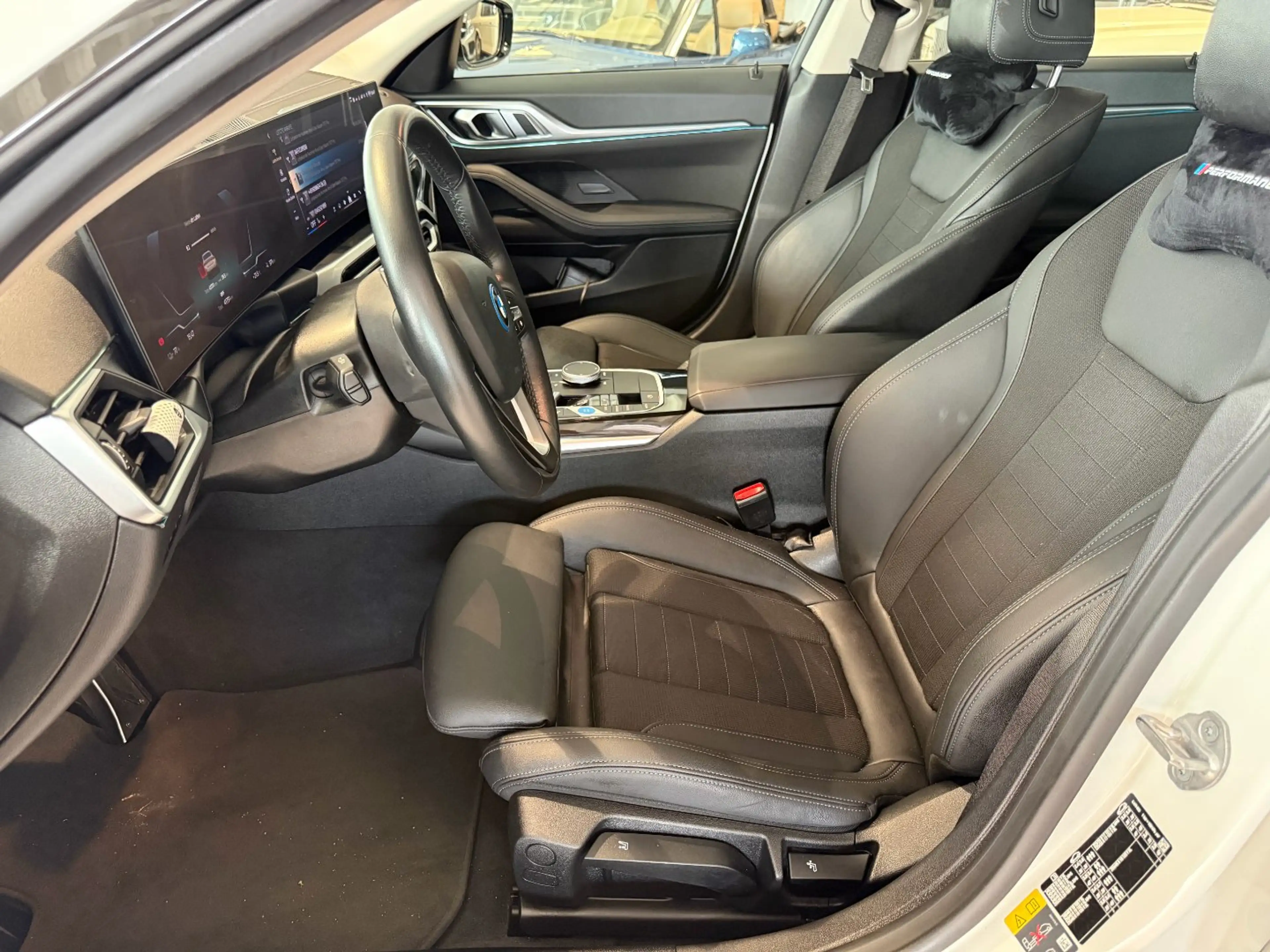 BMW i4 40 eDrive*NAVI*Sitzheizung — photo 13
