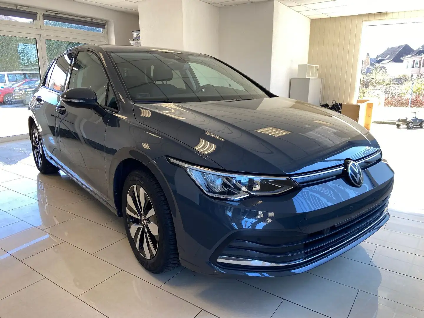 Volkswagen Golf VIII Lim. Move Schwarz - 2