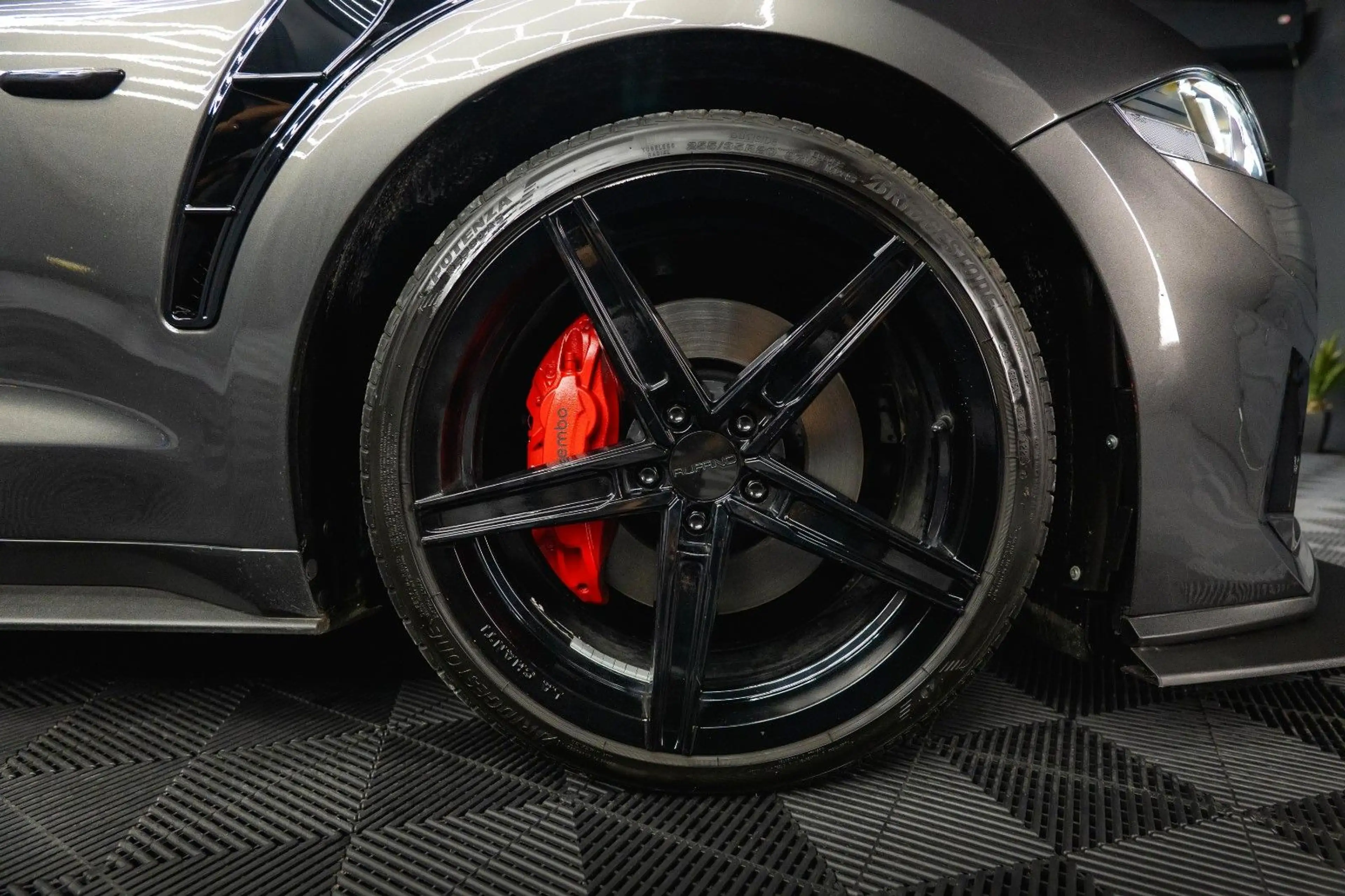 Ford Mustang Shelby GT 500 5.0 V8 Performance 6-Gang — photo 9