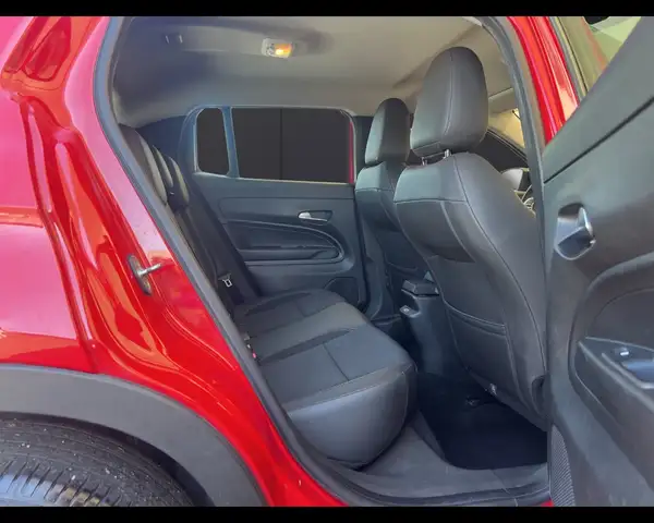 Jeep Avenger view 20