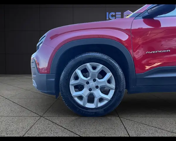 Jeep Avenger view 21