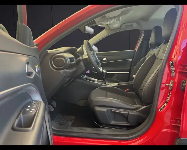 Jeep Avenger view 9