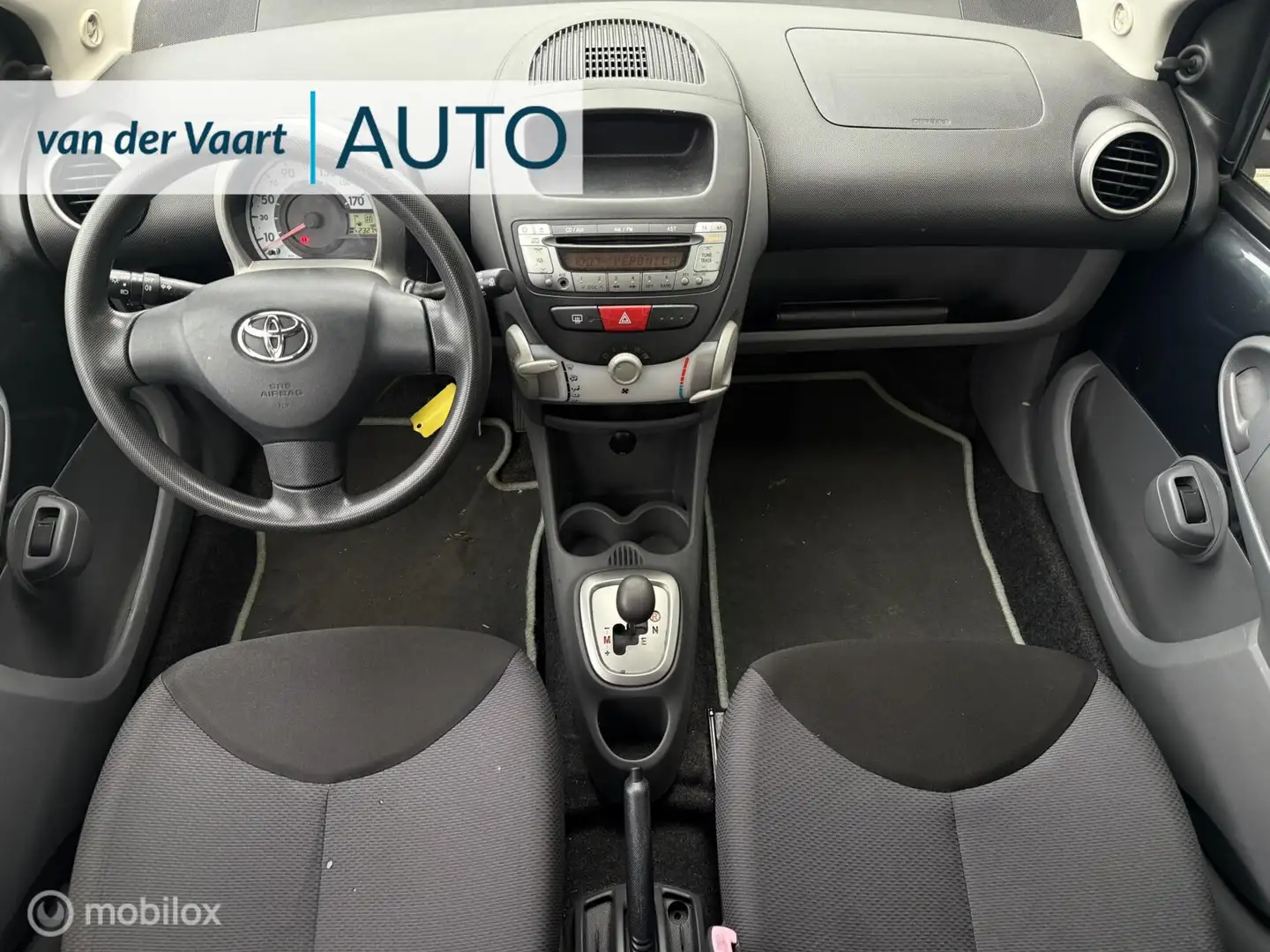 Toyota Aygo 1.0-12V + / AUTOMAAT / 5DRS / Elektr.pakket Gris - 2