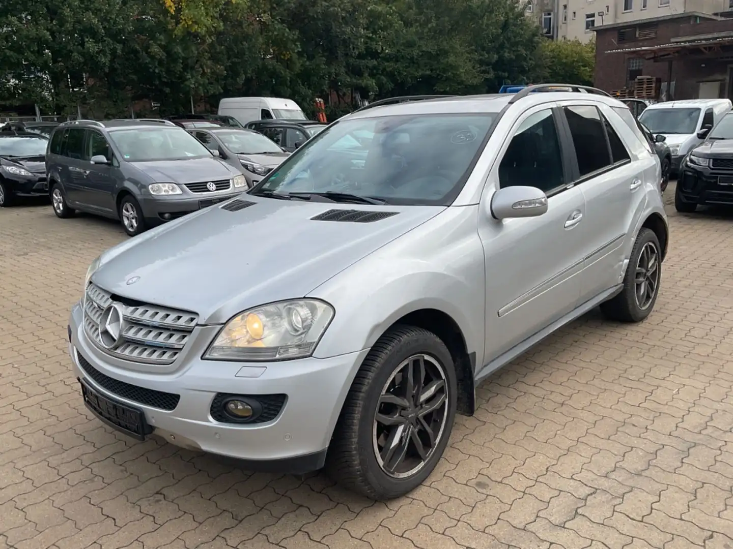Mercedes-Benz ML 320 ML -Klasse Silber - 1