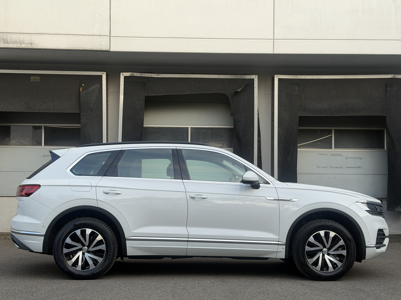 Volkswagen Touareg Elegance LED ACC Virtual Pano Belüftung — photo 7