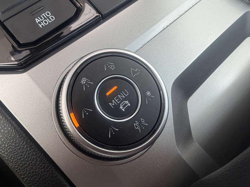 Volkswagen Touareg Elegance LED ACC Virtual Pano Belüftung — photo 35