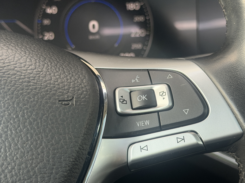 Volkswagen Touareg Elegance LED ACC Virtual Pano Belüftung — photo 34
