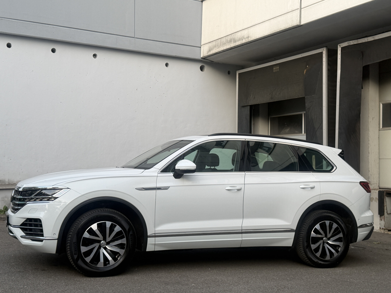 Volkswagen Touareg Elegance LED ACC Virtual Pano Belüftung — photo 3