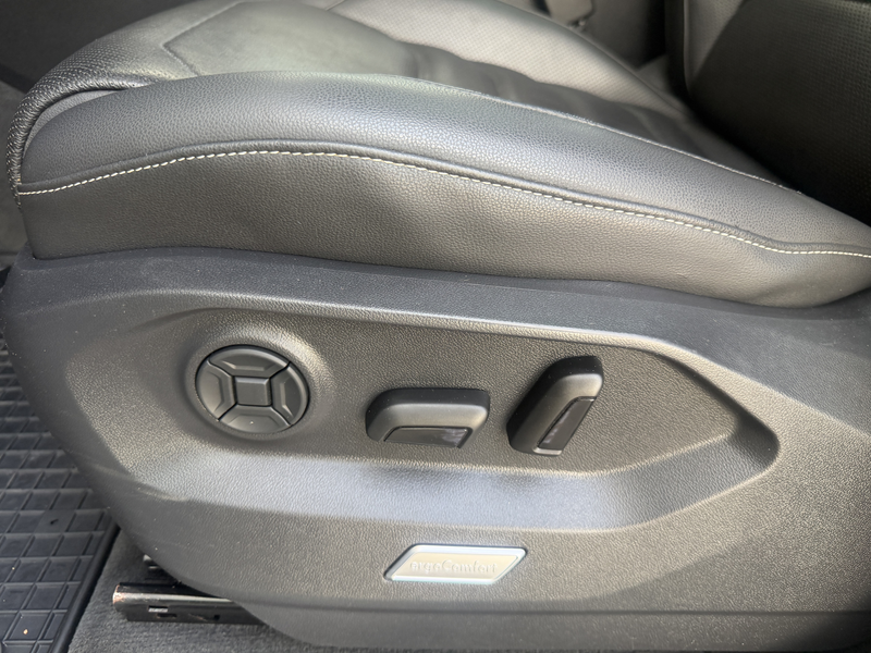 Volkswagen Touareg Elegance LED ACC Virtual Pano Belüftung — photo 15