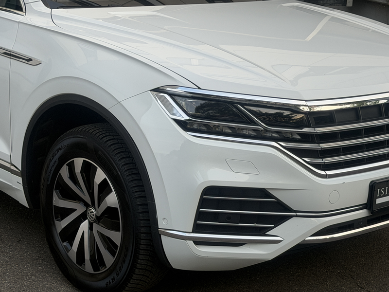 Volkswagen Touareg Elegance LED ACC Virtual Pano Belüftung — photo 38