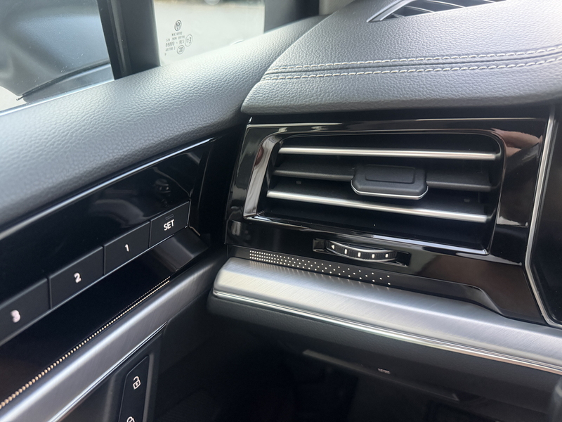 Volkswagen Touareg Elegance LED ACC Virtual Pano Belüftung — photo 37