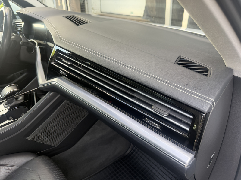Volkswagen Touareg Elegance LED ACC Virtual Pano Belüftung — photo 26