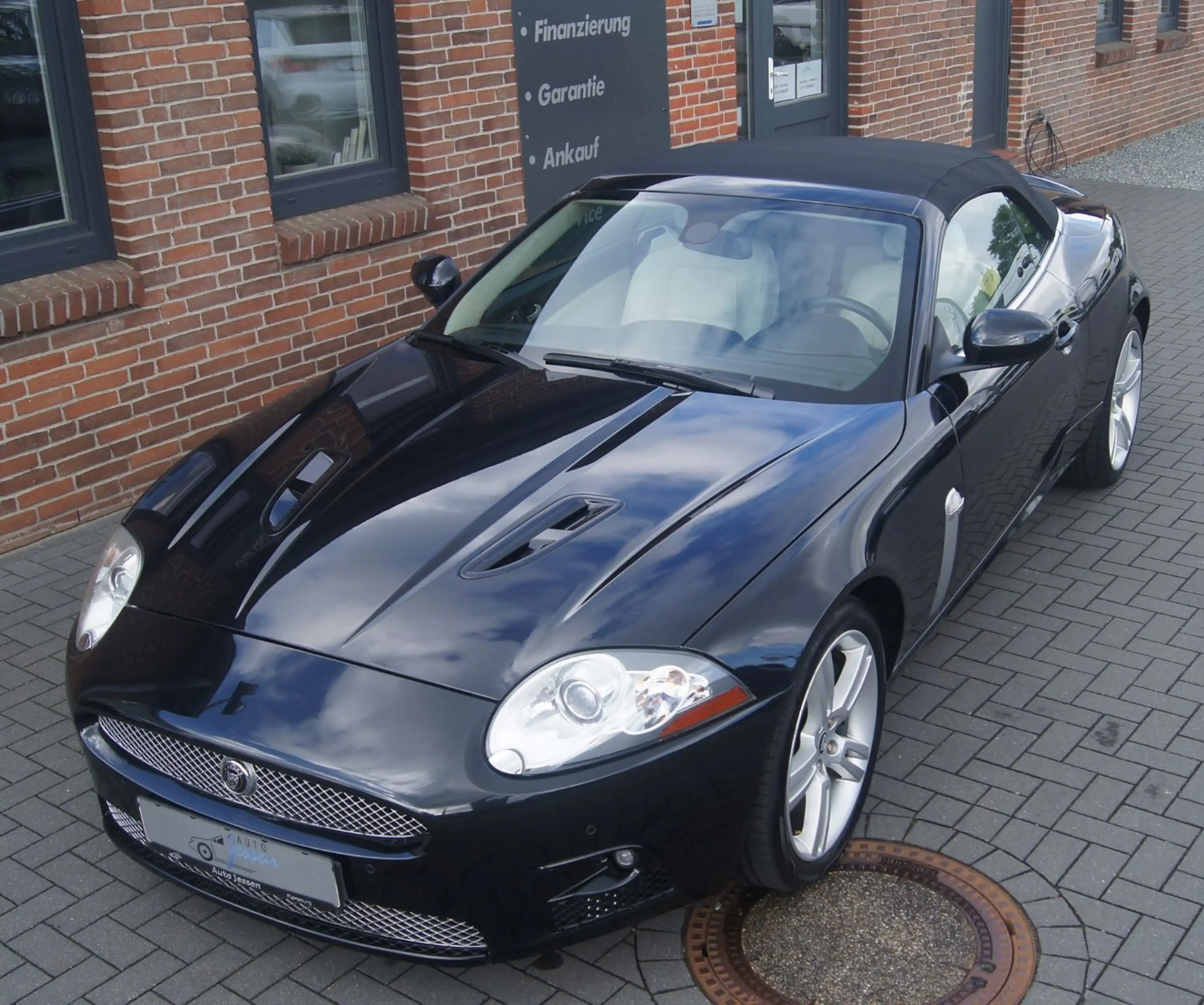 Jaguar XK R 4.2 V8 Cabrio Aut. Navi/Leder/Temp/Shz/PDC — photo 8