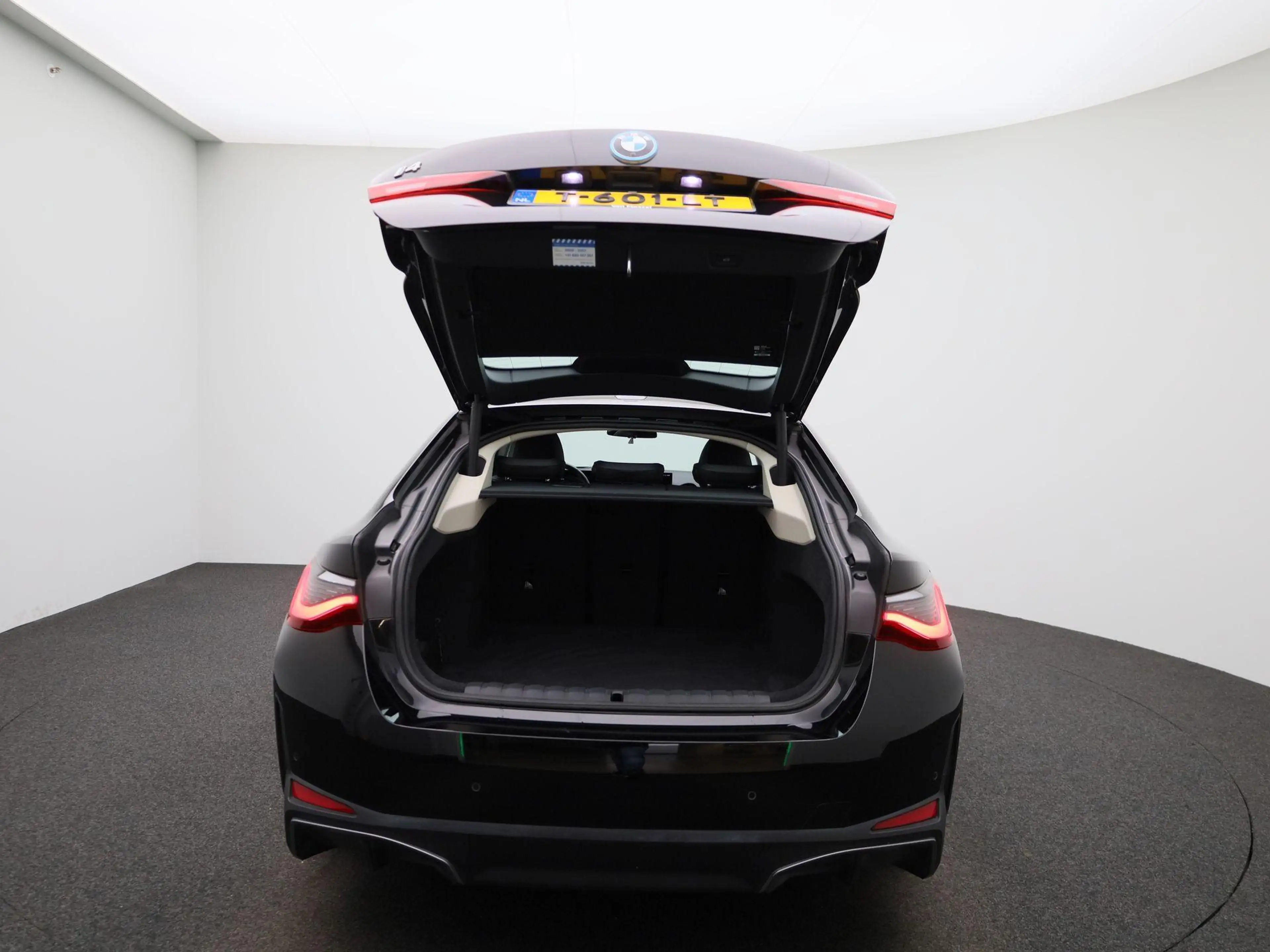 BMW i4 eDrive40 High Executive 84 kWh | WORDT VERWACHT | — photo 11