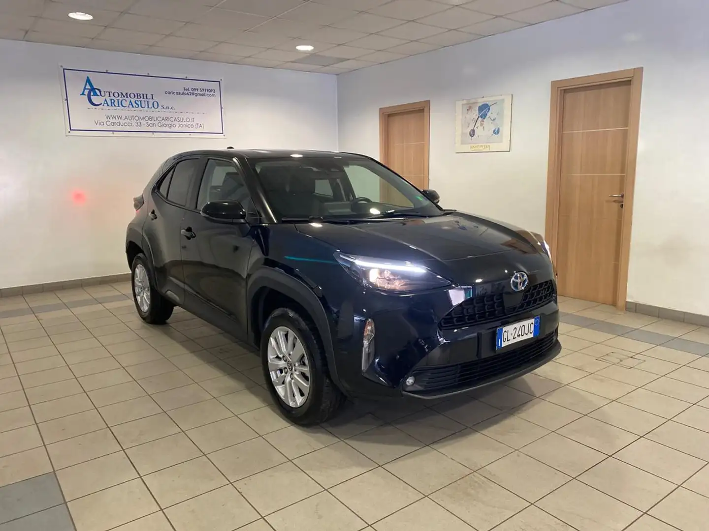 Toyota Yaris Cross 1.5 Hybrid 5p. E-CVT AWD-i Business Noir - 1