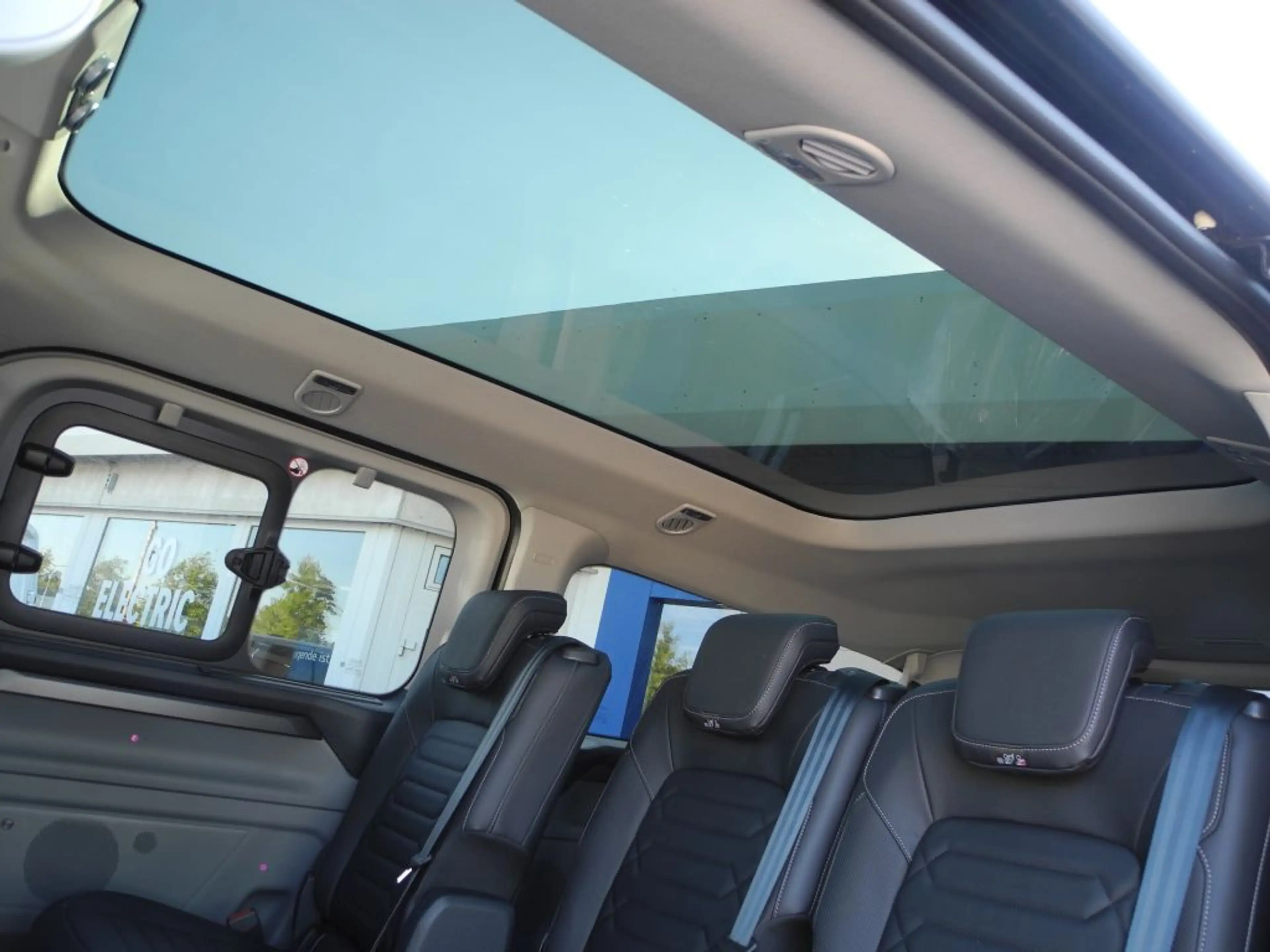 Ford Tourneo Custom L2 4x4 Autm. Titanium X - Panor., Matrix, Standh. — photo 10