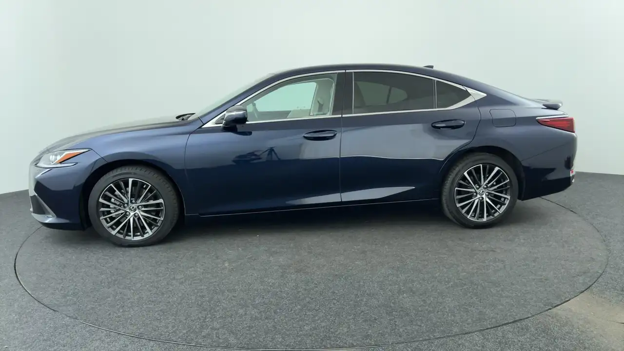 Lexus ES 2026