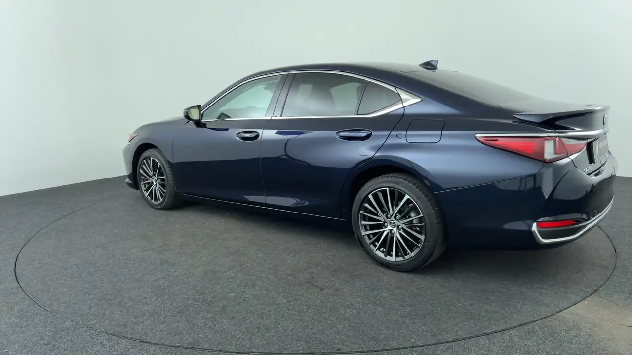 Lexus ES 2026