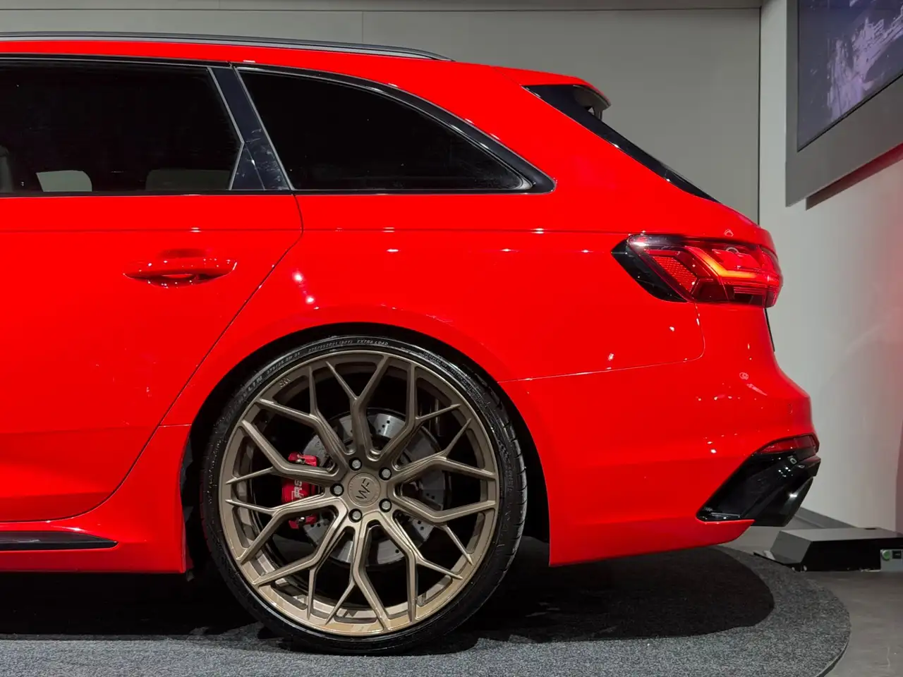 Audi RS4 Avant TFSI Tiptronic / MATRIX / BANG OLUFSEN / Au Bild 19