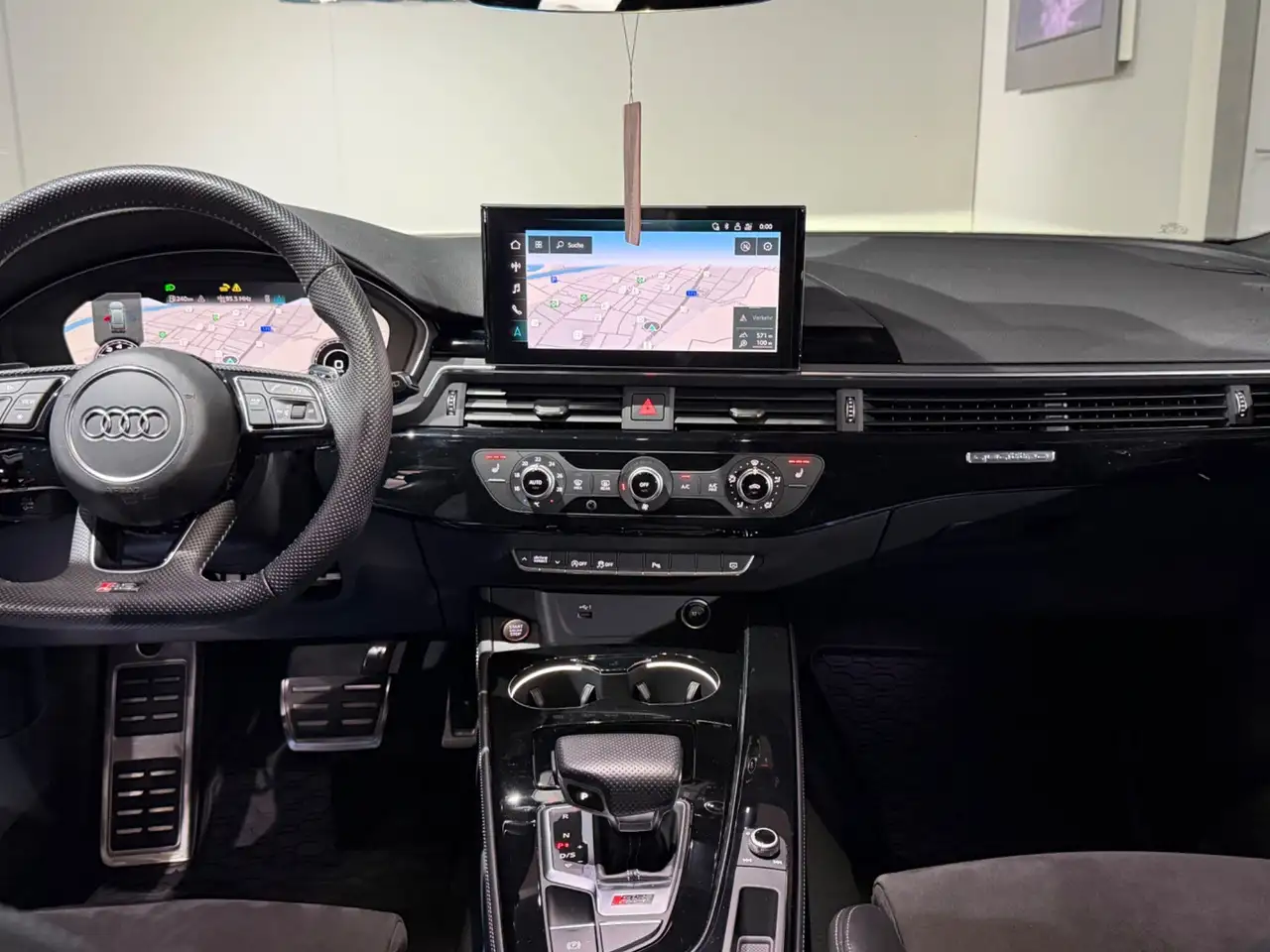 Audi RS4 Avant TFSI Tiptronic / MATRIX / BANG OLUFSEN / Au Bild 24