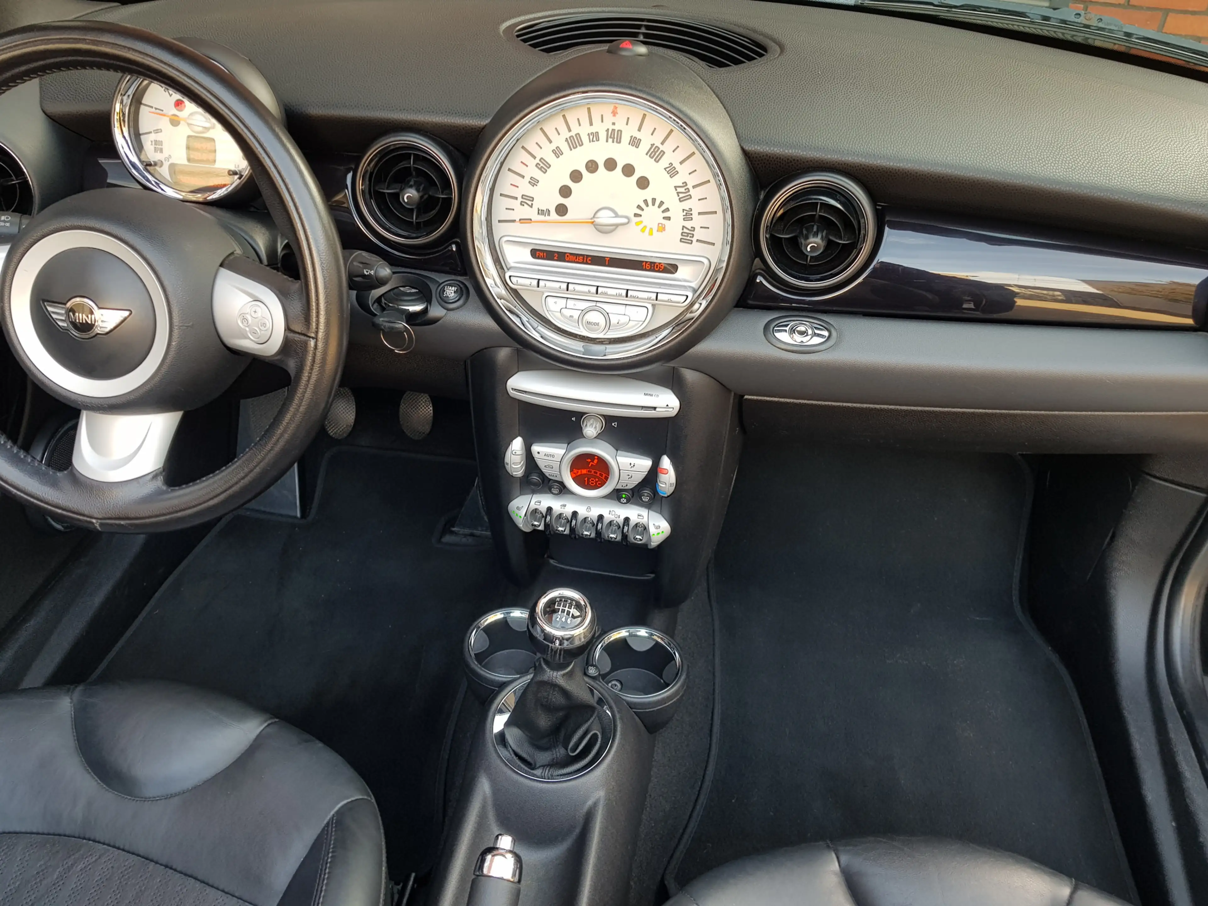 MINI Cooper Cabrio 154.758Km Leder Ecc Xenon Cruise — photo 14