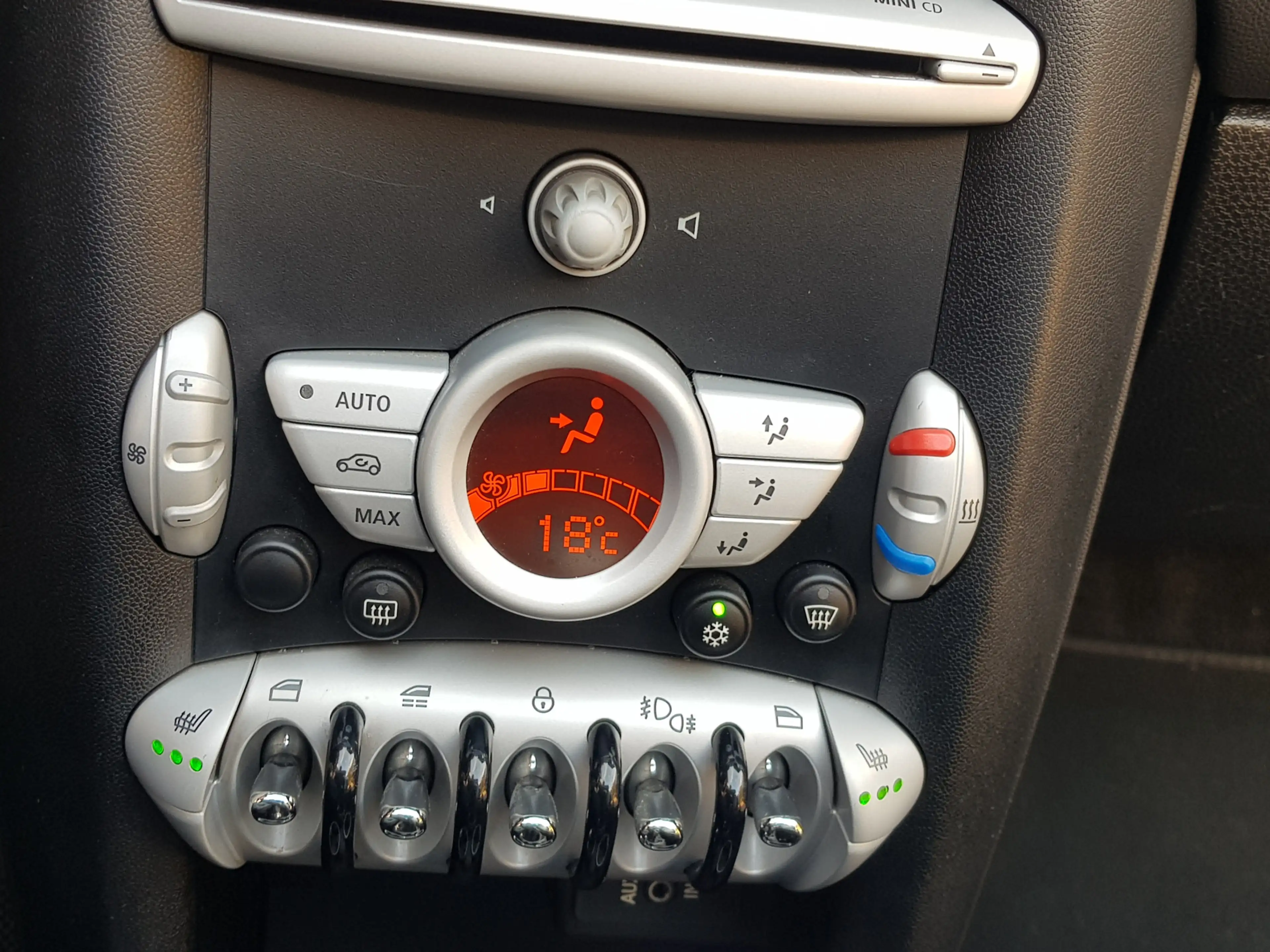 MINI Cooper Cabrio 154.758Km Leder Ecc Xenon Cruise — photo 18