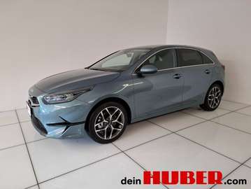 CEED/SILBER/UVO/1.0 TGDI/MT6/100/P2 Reifen: 195/65 R15 oder 205/55 R16 oder 225/45 R17
: Hinweis: 15" Bereifung nur bei 