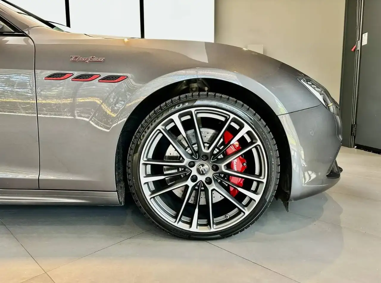 Maserati Ghibli 2021