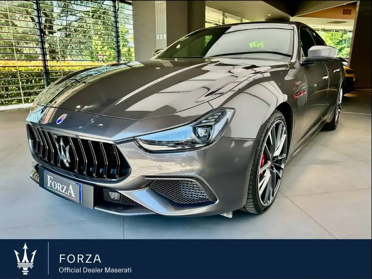 Maserati Ghibli 2021