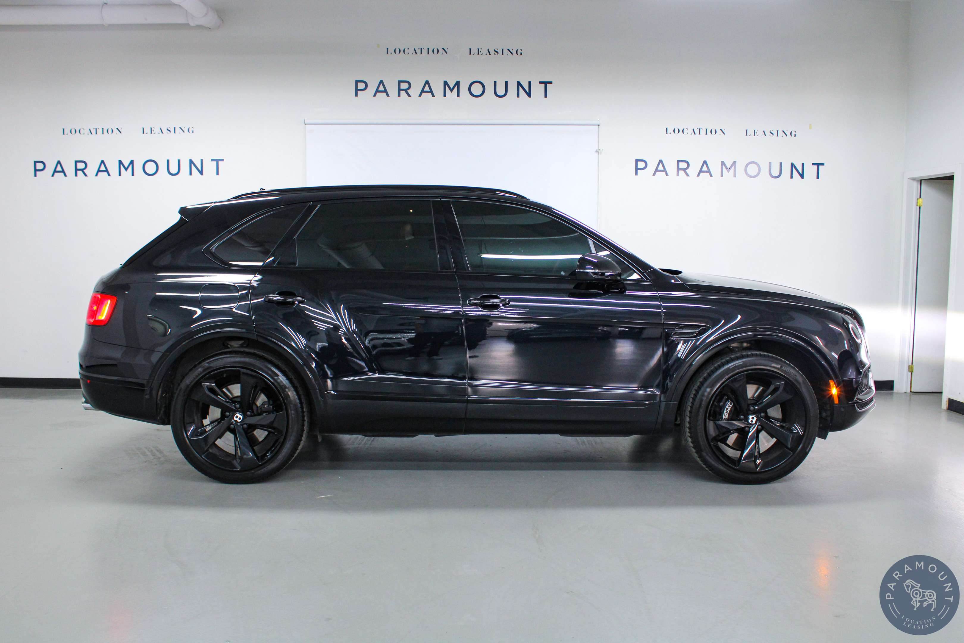 2019 Bentley Bentayga V8 AWD | Black Line | Clean Carfax | High Build