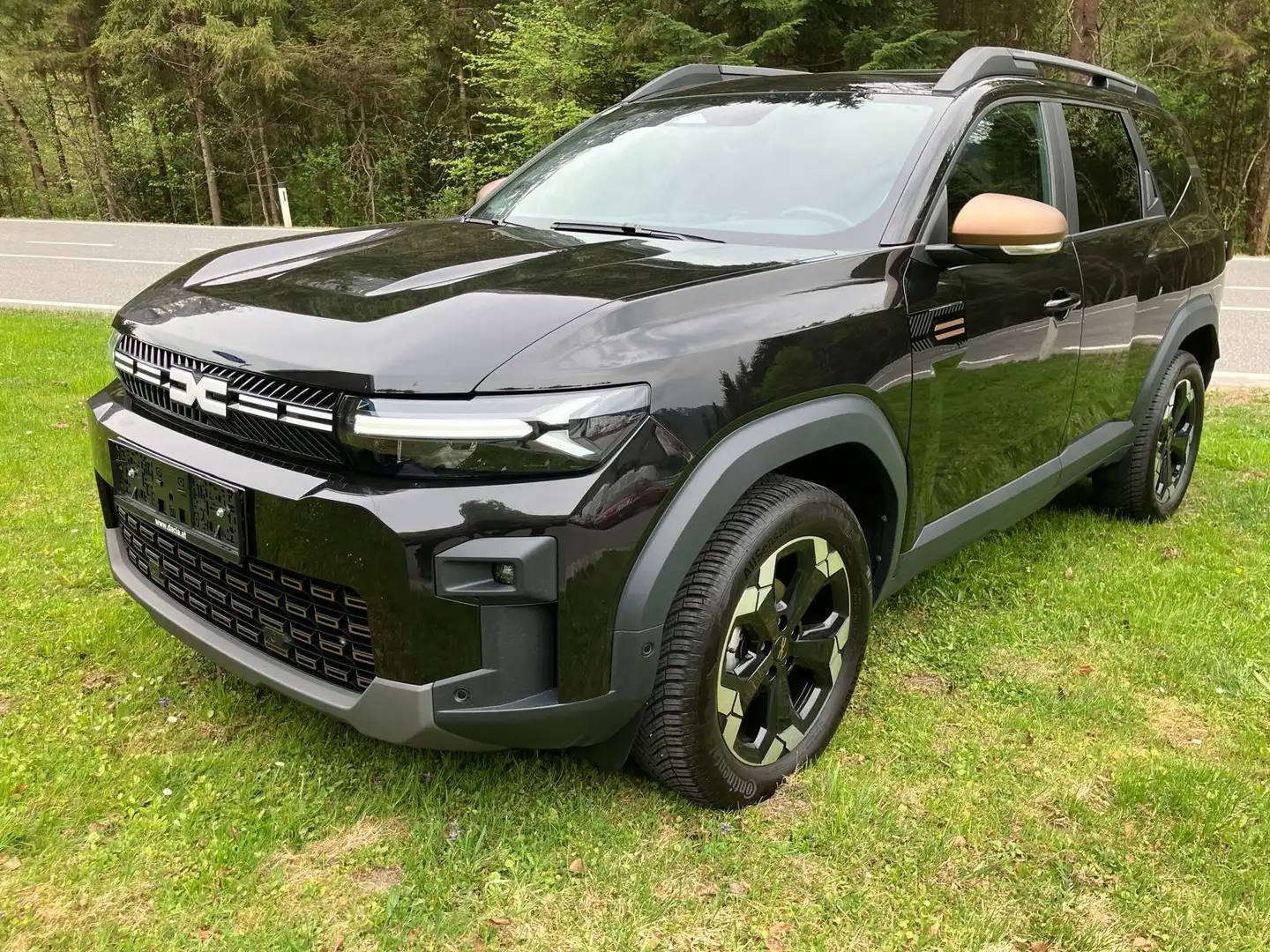 Dacia Bigster Extreme TCe mHev 130 4x4 Schwarz - 1