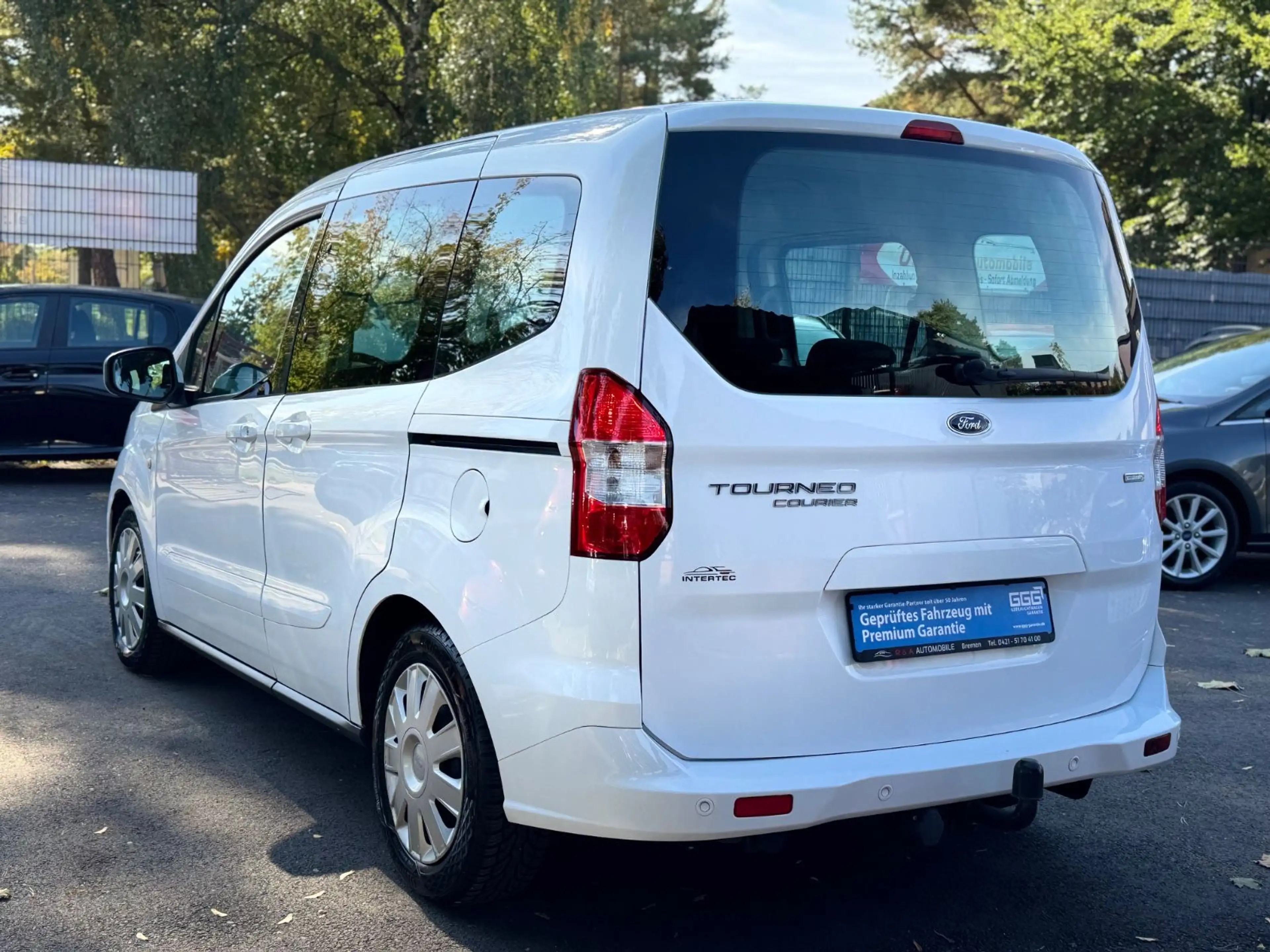 Ford Tourneo Courier Trend, Zahnriemen & Tüv Neu — photo 9