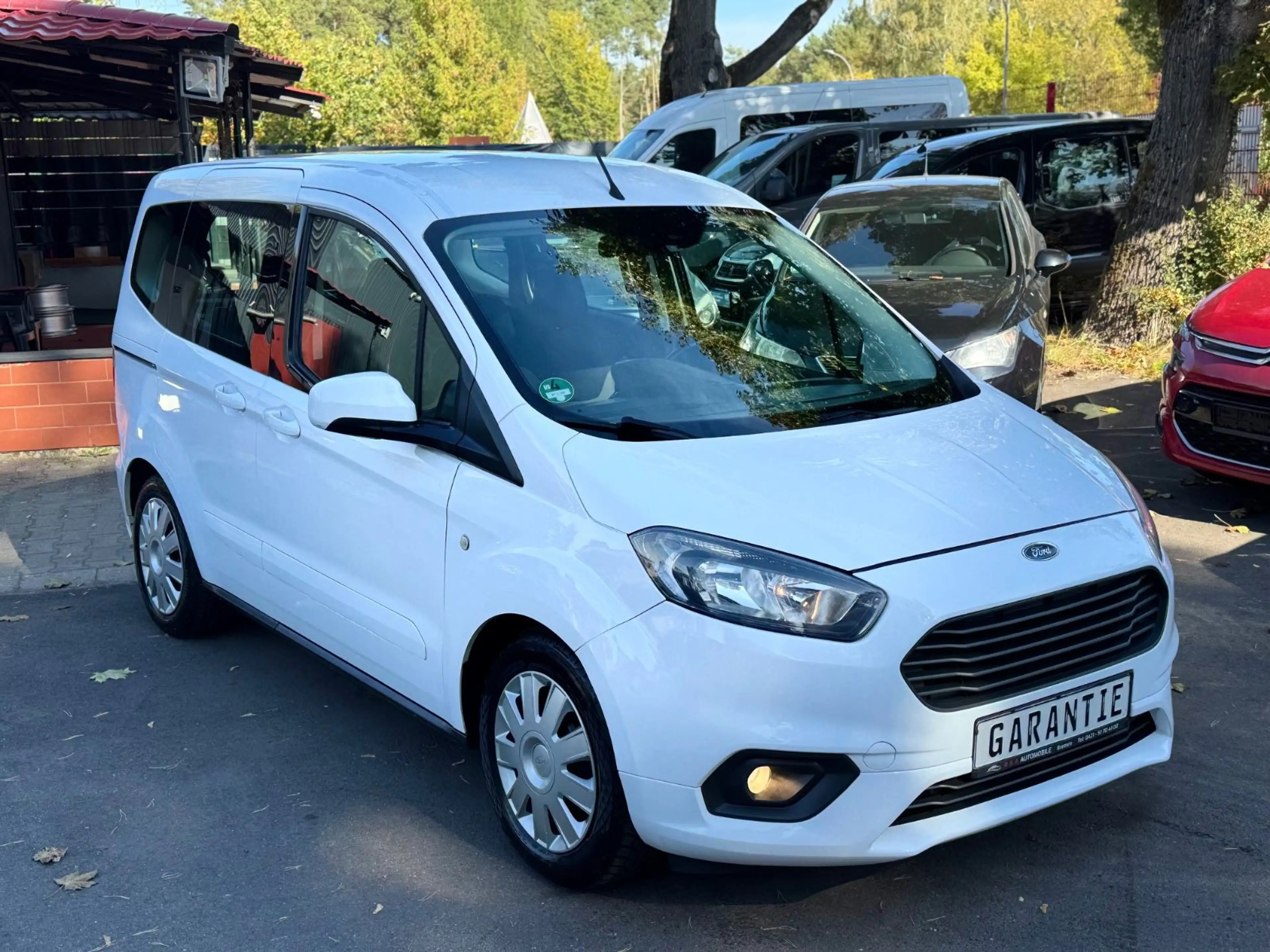 Ford Tourneo Courier Trend, Zahnriemen & Tüv Neu