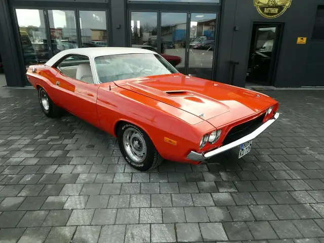 Dodge Challenger view 2