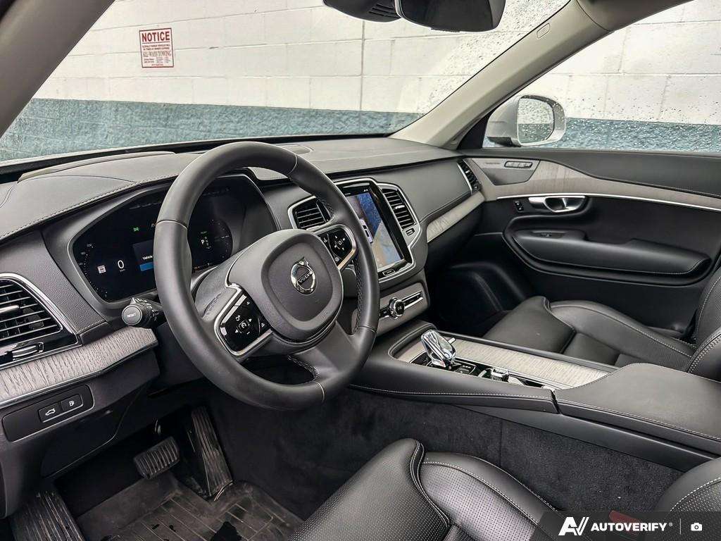 2025 Volvo XC90 T8 AWD Ultra Bright Theme 7-Seater thumb 12