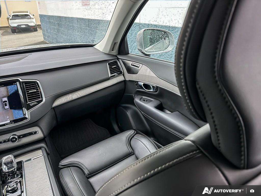 2025 Volvo XC90 T8 AWD Ultra Bright Theme 7-Seater thumb 24