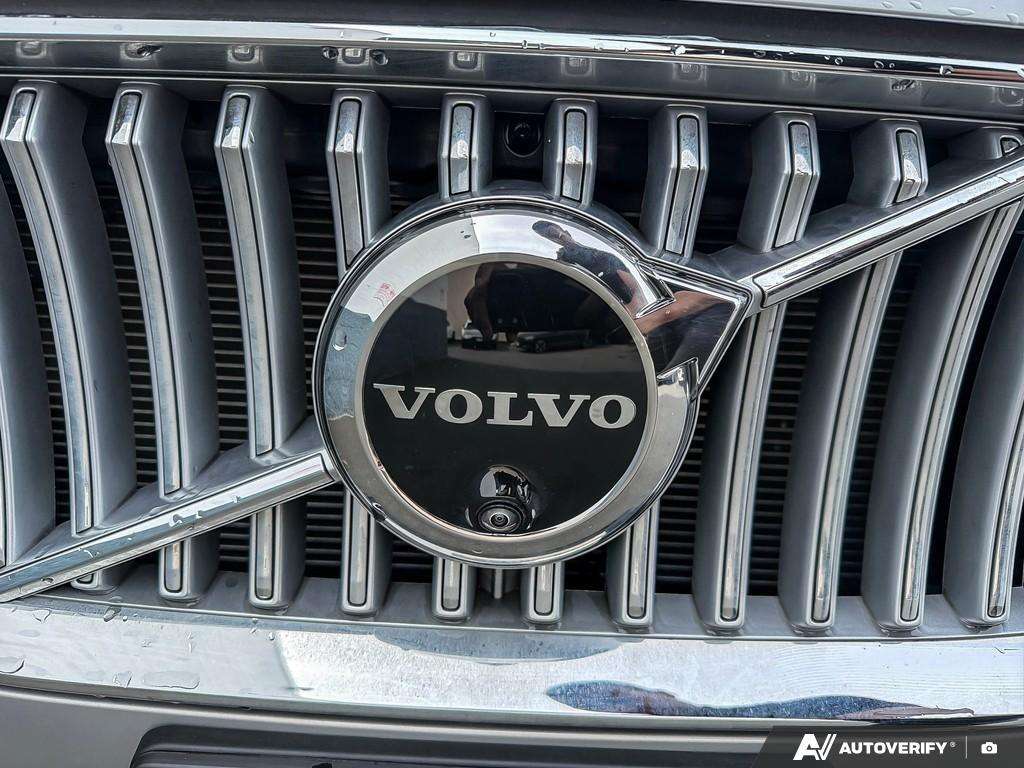2025 Volvo XC90 T8 AWD Ultra Bright Theme 7-Seater thumb 9