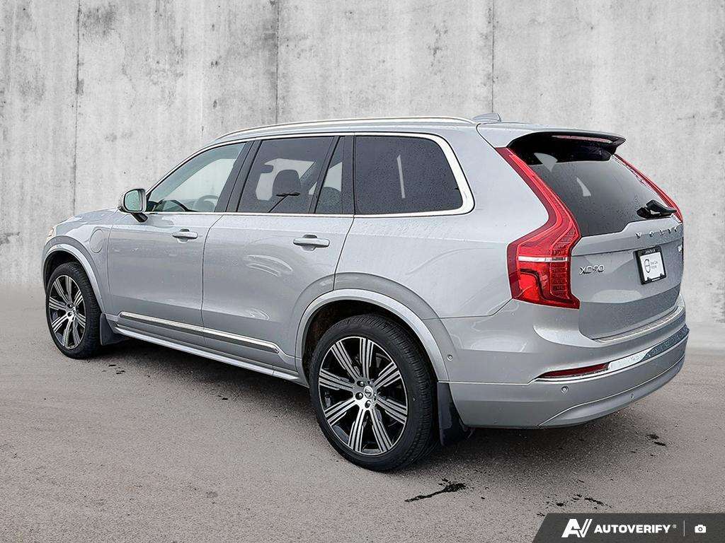 2025 Volvo XC90 T8 AWD Ultra Bright Theme 7-Seater alt 4