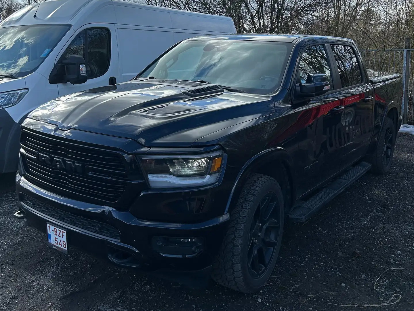 RAM 1500 LARAMIE LPG/ESS. Negro - 1